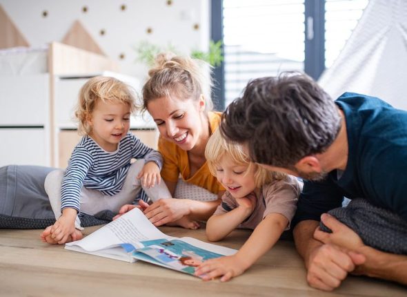 BC-family-reading_171a08248ac_large